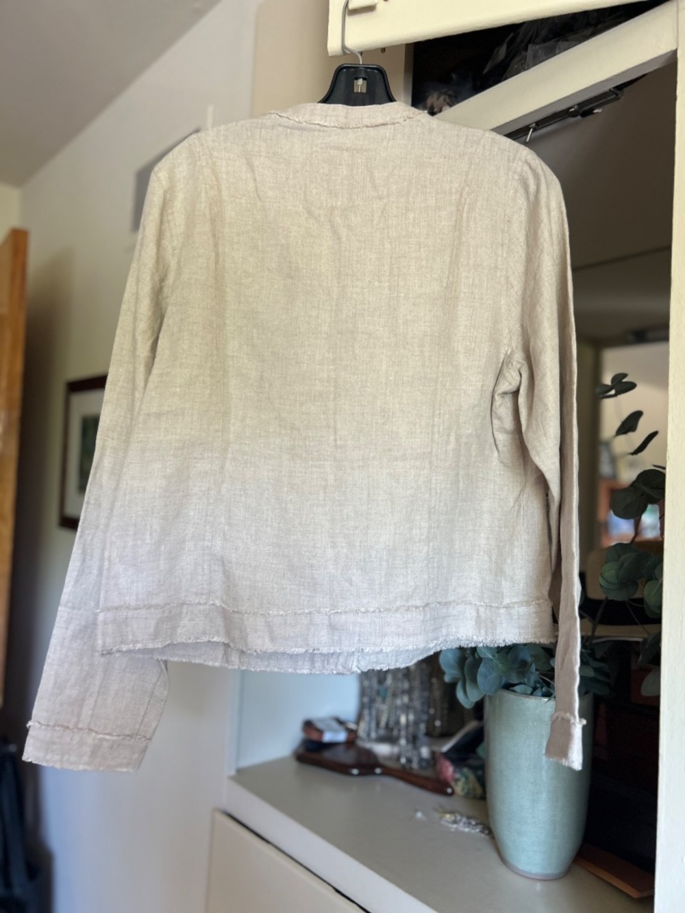 Tommy Bahama Two Palms Linen Jacket in Natural. Size M - Picture 2 of 5